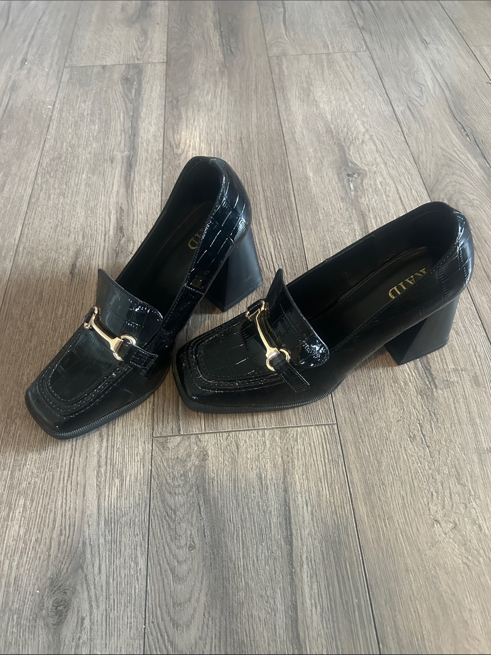 Black Croc-Embossed Block Heel Loafers Gold Bit size 8  fit a size 8.5 to 9